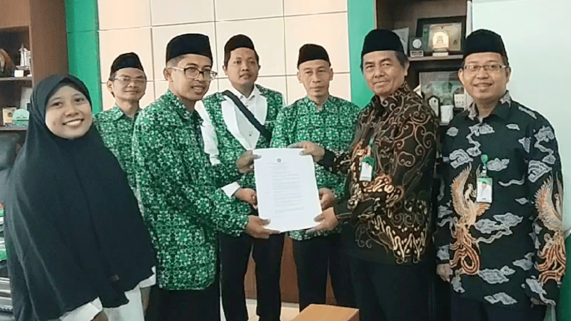 Penyerahan SK LAZIS Nurul Falah Yogyakarta